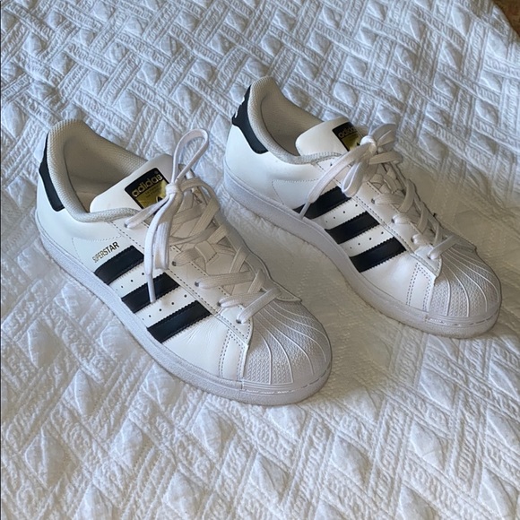 adidas Shoes - Adidas superstar shoes